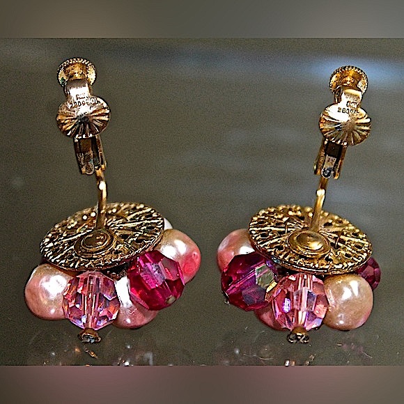 VENDOME EARRINGS  PINK PEARLS & CRYSTALS GOLD CLIP ON VINTAGE - Picture 7 of 8